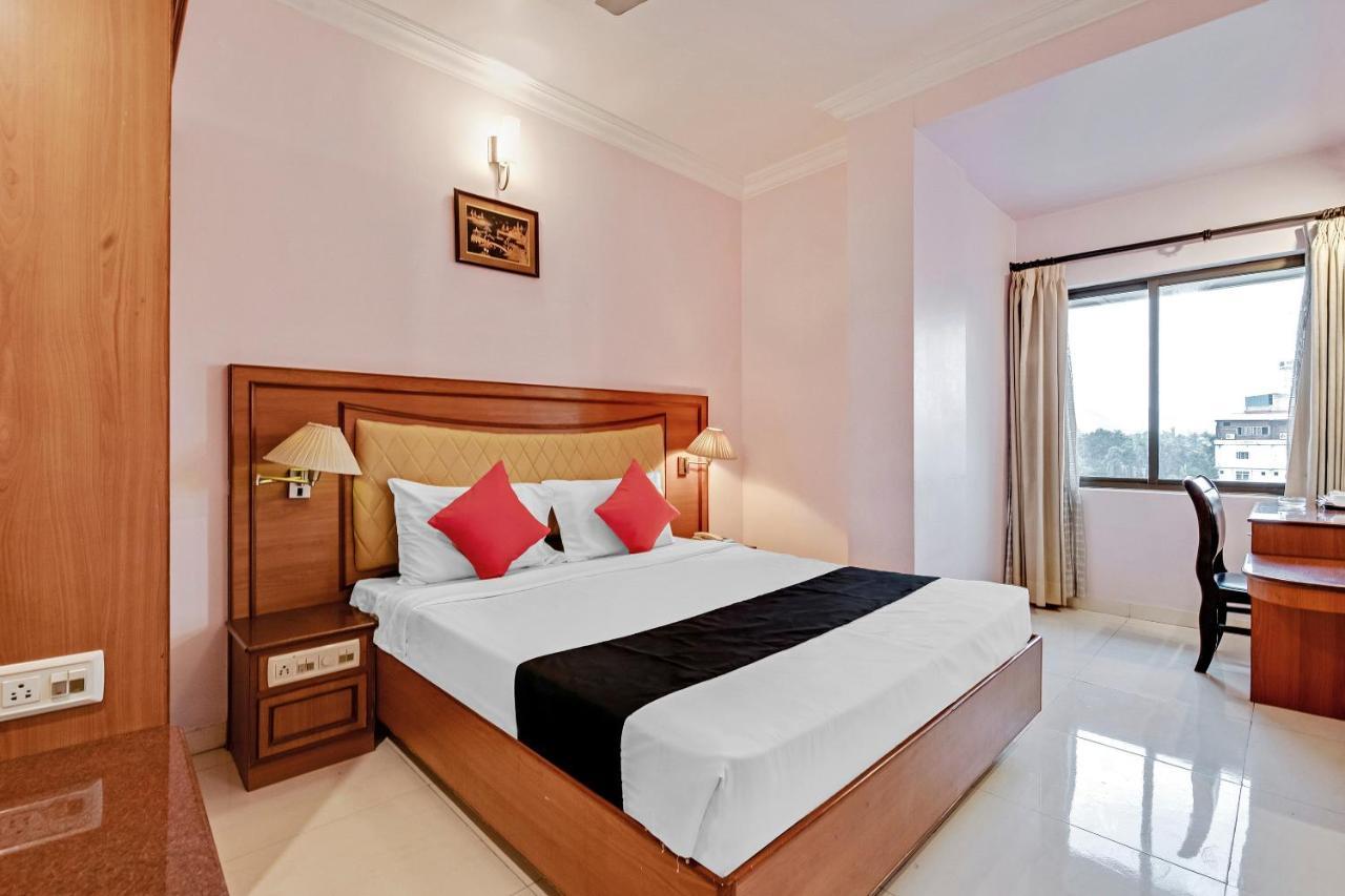 Capital O 41646 Hotel Devi Towers Salem Buitenkant foto