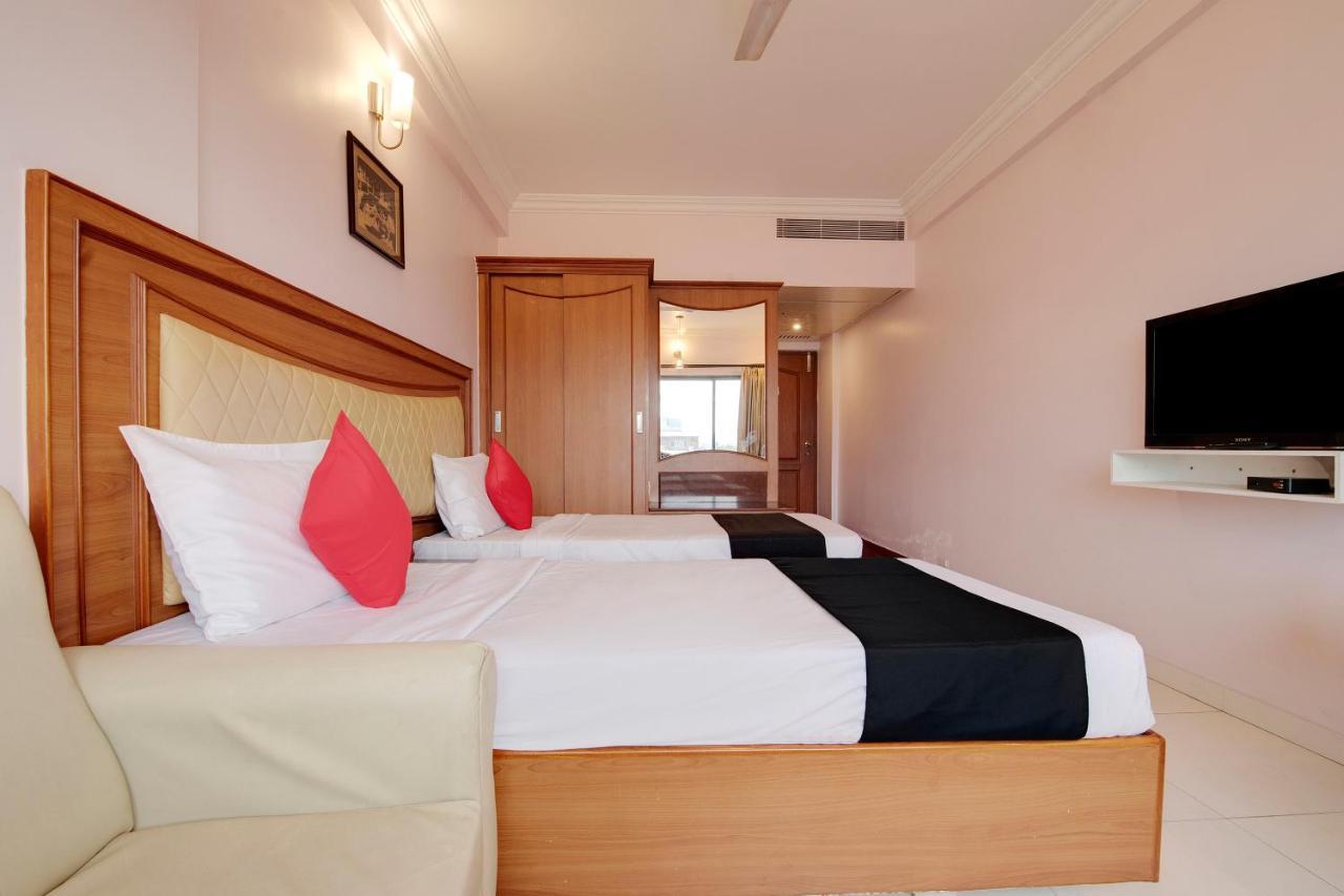 Capital O 41646 Hotel Devi Towers Salem Buitenkant foto